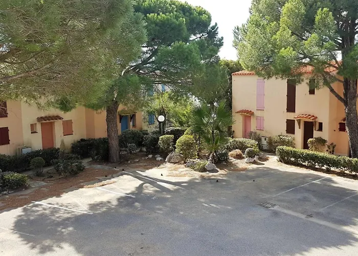 Secteur Des Capellans Pavillon Avec Vue Sur La Marina - 6marina25 *